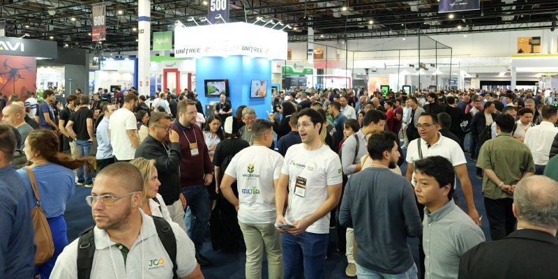 MundoGEO Connect, DroneShow Robotics, SpaceBR Show e Expo eVTOL reúnem mais de 10 mil profissionais