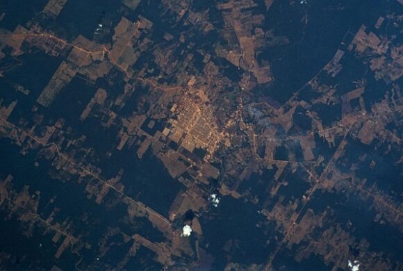 INPE aponta: desmatamento na Amazônia eleva em 3°C a temperatura na estação seca