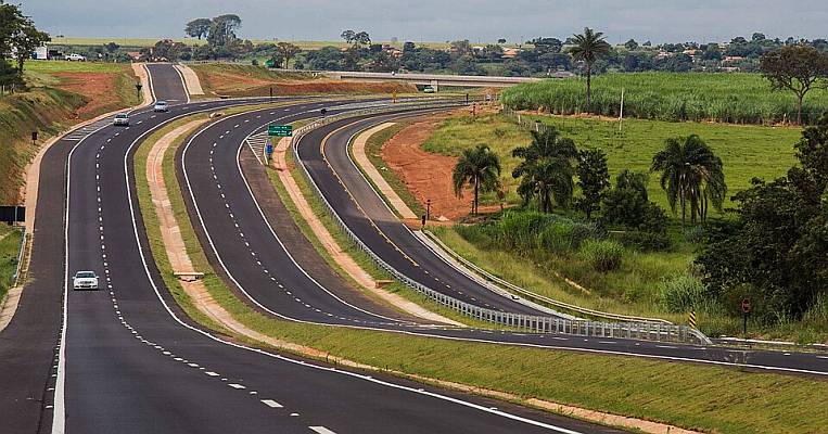 IBGE reúne dados para mapear a logística de transportes no Brasil IBGE reúne dados para mapear a logística de transportes no Brasil