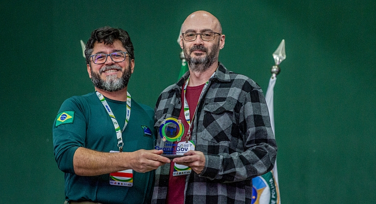 Ibama premia pesquisador do IAG-USP por incentivar uso de Geo e Drones no setor público Ibama premia pesquisador do IAG-USP por incentivar uso de Geo e Drones no setor público