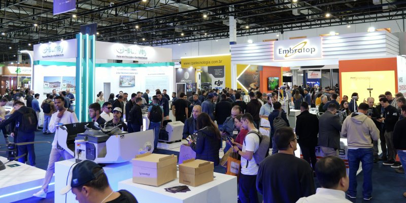 Mais de 12 mil profissionais visitaram o MundoGEO Connect, DroneShow Robotics, SpaceBR Show e Expo eVTOL 2026